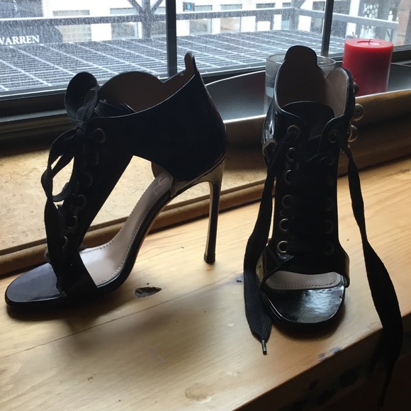 YSL shoes- vintage, never worn - Picture 3 of 8